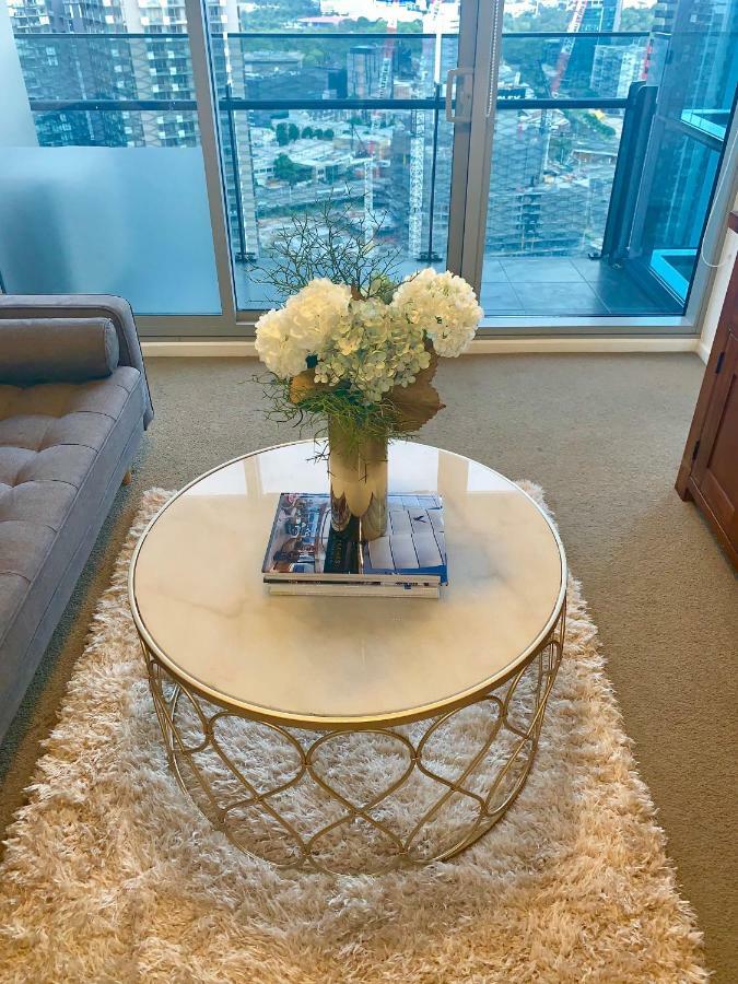 Luxury Apartments With View เมลเบิร์น ภายนอก รูปภาพ