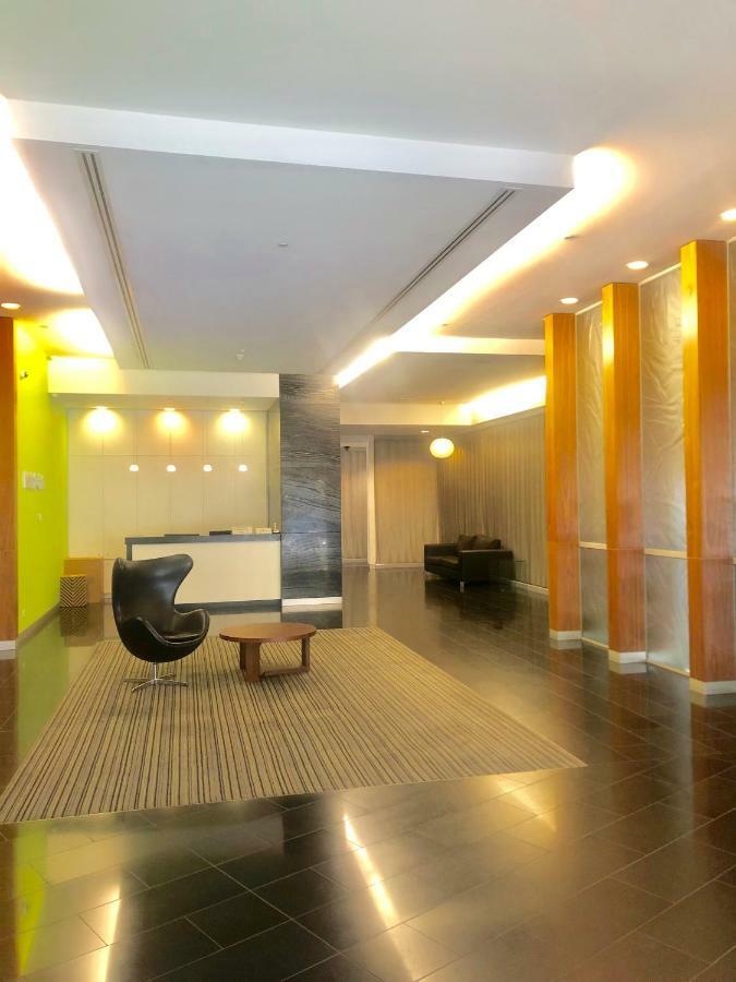 Luxury Apartments With View เมลเบิร์น ภายนอก รูปภาพ