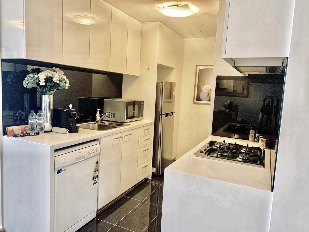 Luxury Apartments With View เมลเบิร์น ภายนอก รูปภาพ