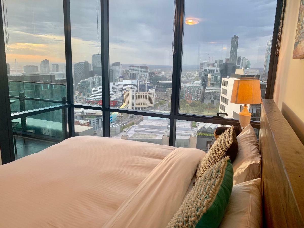 Luxury Apartments With View เมลเบิร์น ภายนอก รูปภาพ